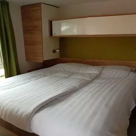 Tiny House With Microwave, Maastricht At 9 Km Holiday home *